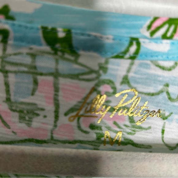 Lilly Pulitzer Graphic Mermaid Beach Print Tee Size: Medium (M) - Picture 5 of 7